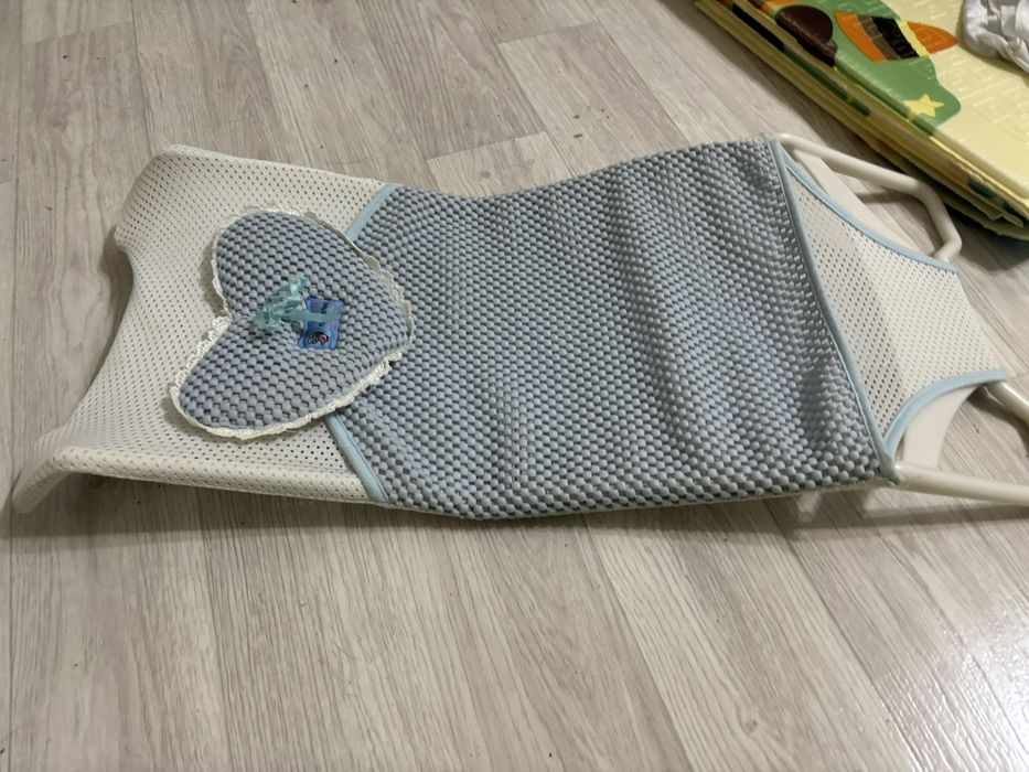 Шезлонг для купания