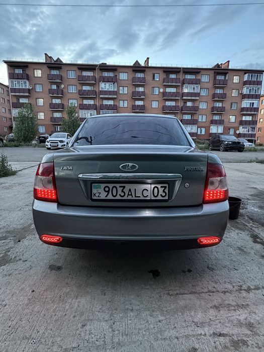 Продам Приору 2011 год