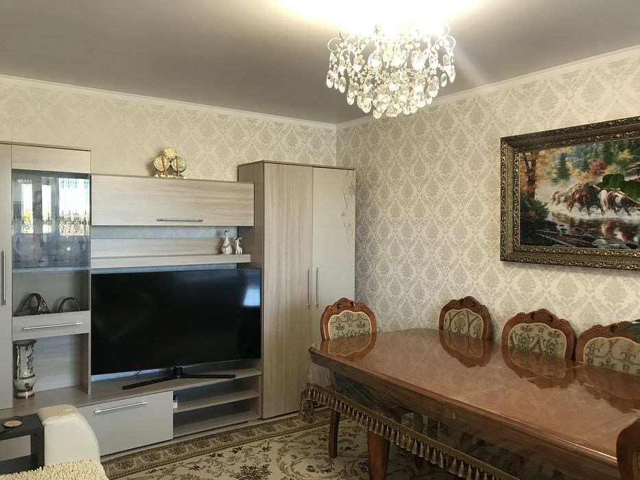 Продам квартиру 3-х комнатную.