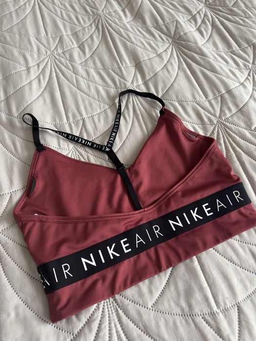 Спортен сутиен Nike air