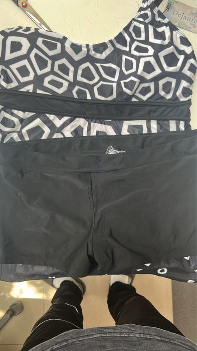 Продам Новый Купальник