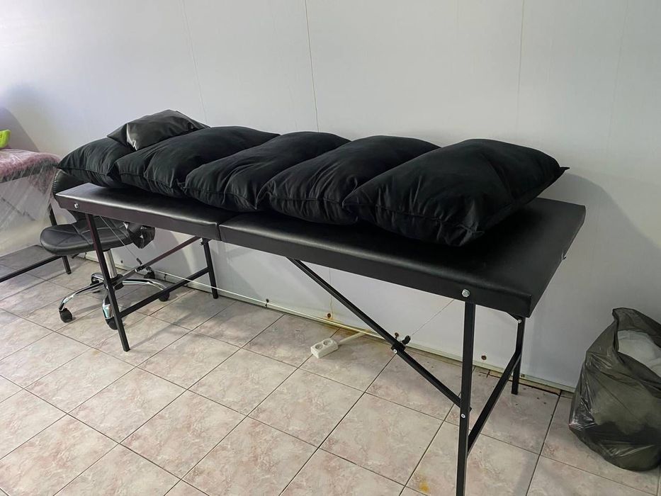 Продам кушетку в хорошем состоянии.