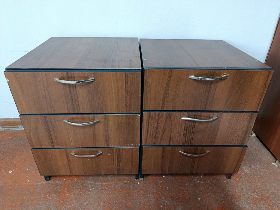 Продаю Тумбочка.