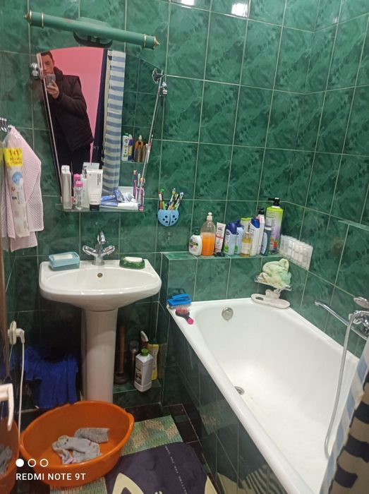 Юнусобод 14кв 5/4/5 Сотилади