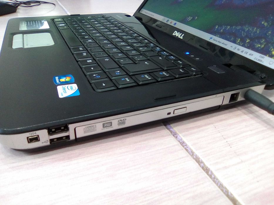 Лаптоп DELL VOSTRO 1015
