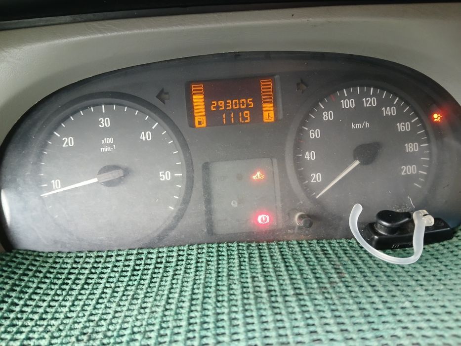 Opel vivaro 2.0 cdti 8+1 an 2008 sasiu scurt