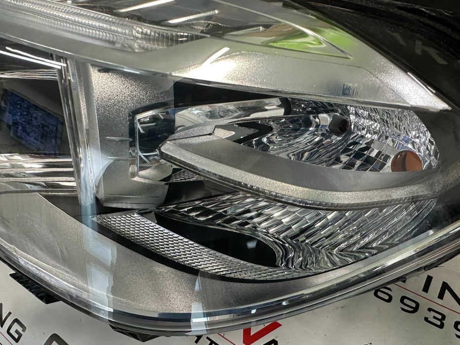 Фар фарове ляв xenon BMW X5 F15 X6 F16 far farove БМВ Х5 Ф15 Х6 Ф16