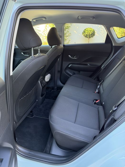 Hyundai Kona 1.6 T-GDi 138 CP 7DCT Premium+ | 13.300 km | Garanție 2030