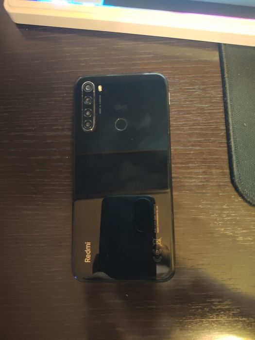 Телефон Xiaomi redmi 8