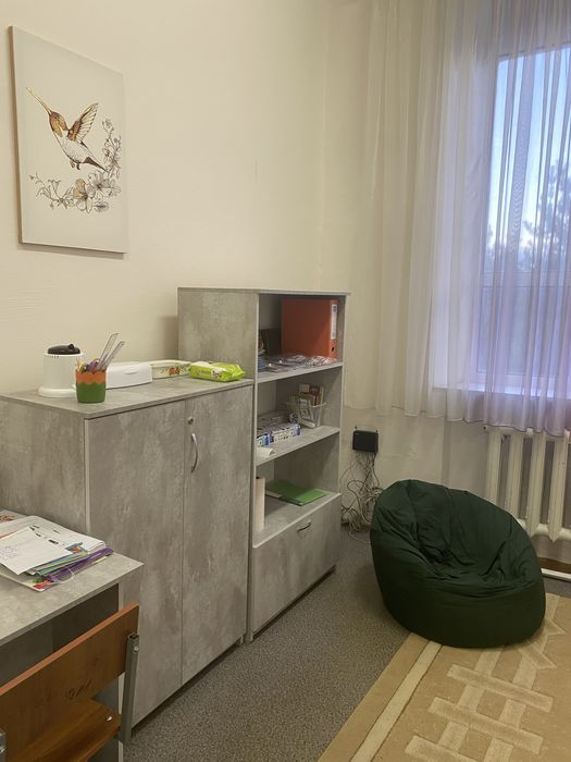 Продам стол письменный, шкаф, шкаф-тумба