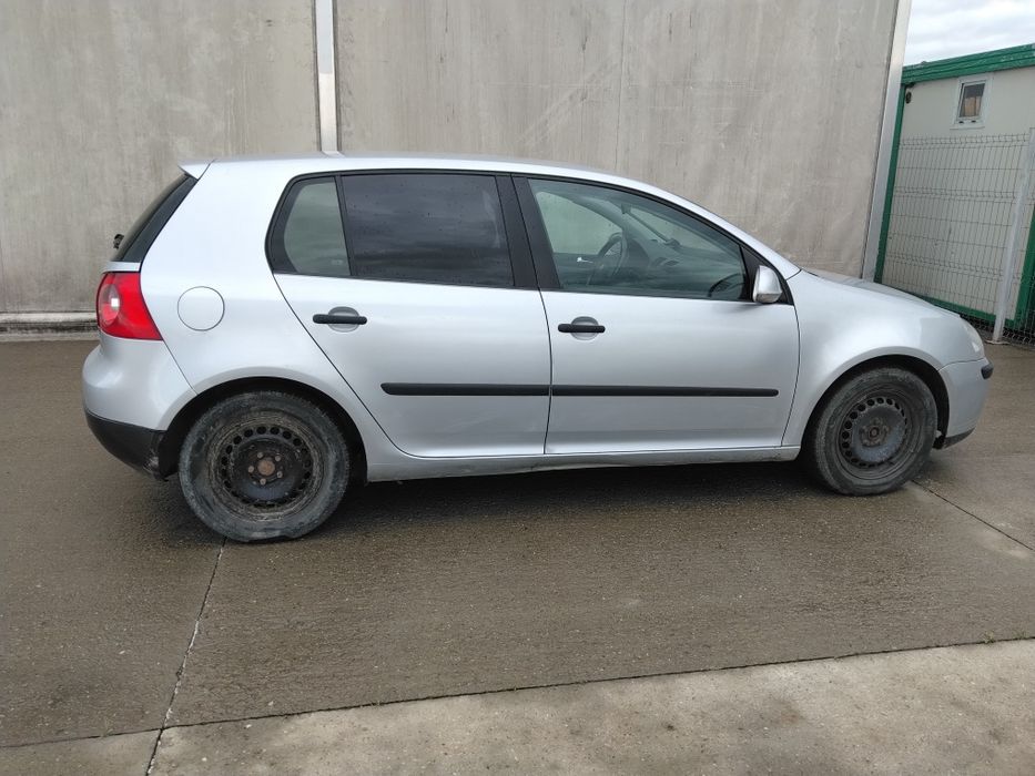 VOLKSWAGEN Golf 2005 — imagine 4