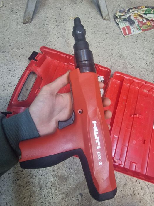 Pistol cuie beton Hilti