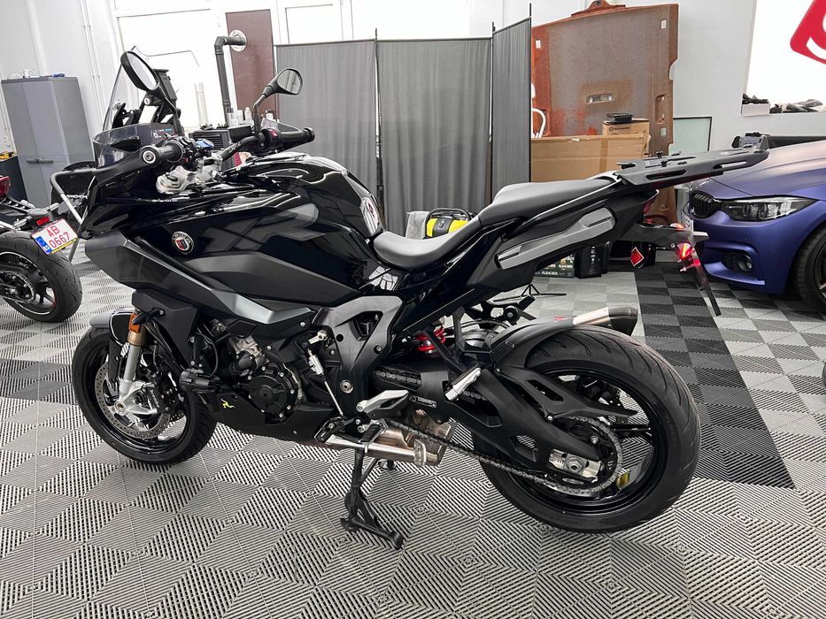 bmw s 1000 xr triple black an fabricatie 2022