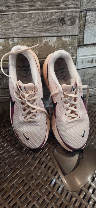 Дамски маратонки nike 39