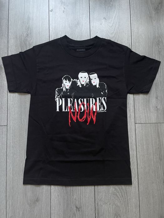 Тениски Pleasures (S)