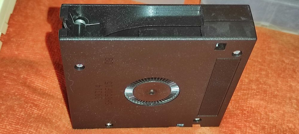 15 bucati Casete / cartdrige - de stocare de date ( DLT )