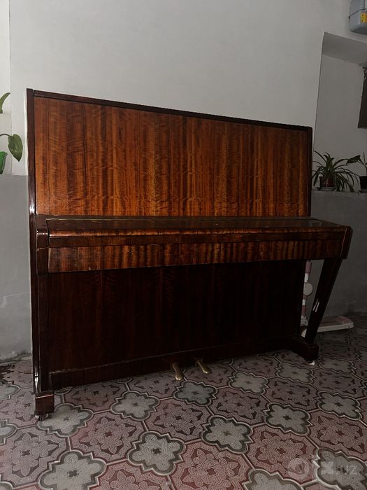 Пианино продаётся Pianino