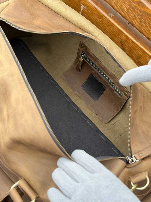 Geantă din piele naturală. Geantă de voiaj.