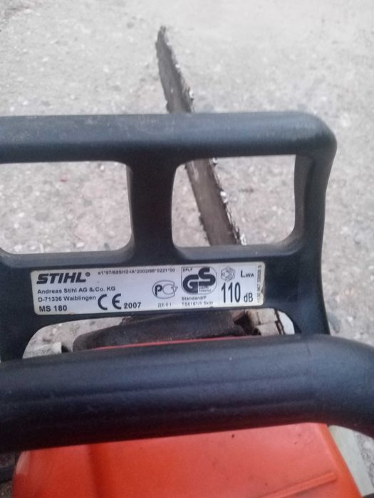 Продавам stihl MS180