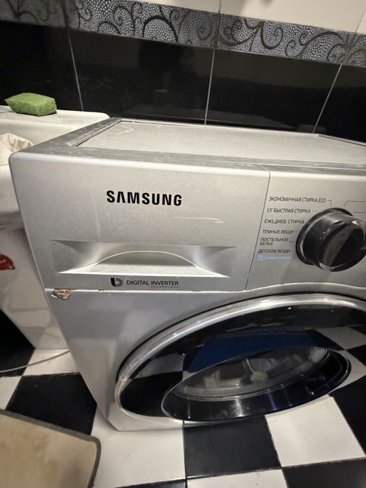 Продам стиральную машинку.