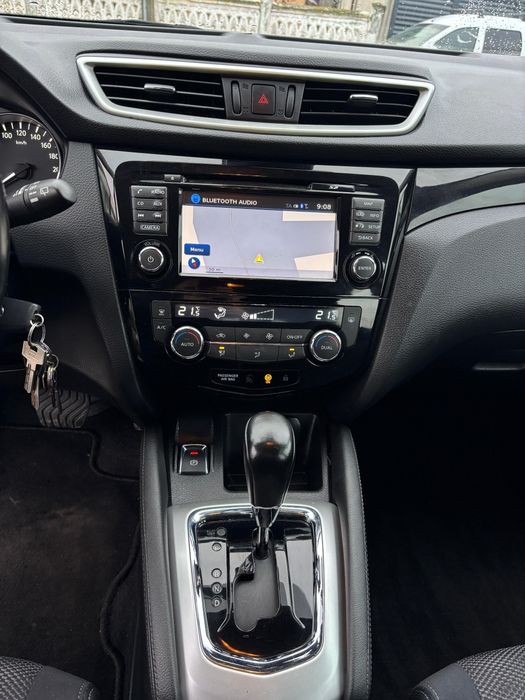Nissan Qashqai 2015 - 1.2 Benzina cutie automata