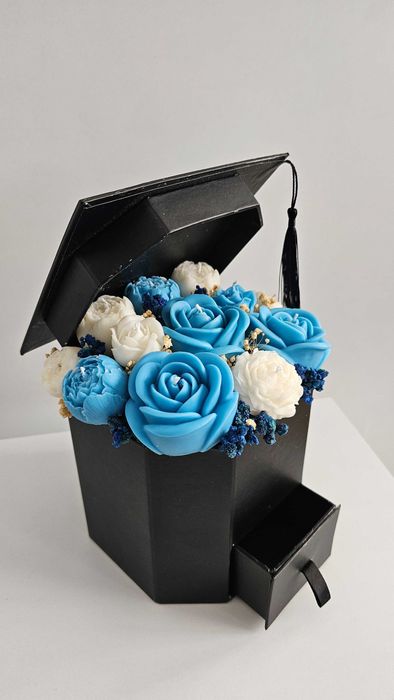 Букет от соеви свещи