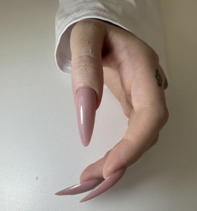 Наращивание ногтей