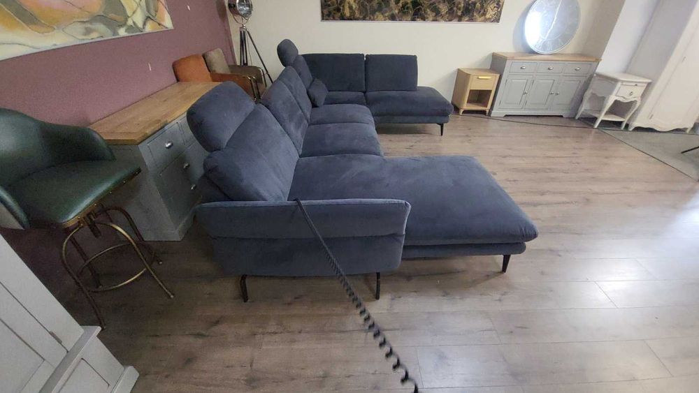 Тъмно сив П - образен ъглов диван Carsten с електрическа лежанка