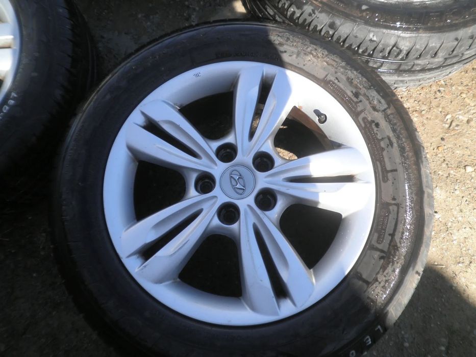 Jante 17" cu anvelope 225/60/R17 Hyundai ix35 52910-2S200 6.5J ET48