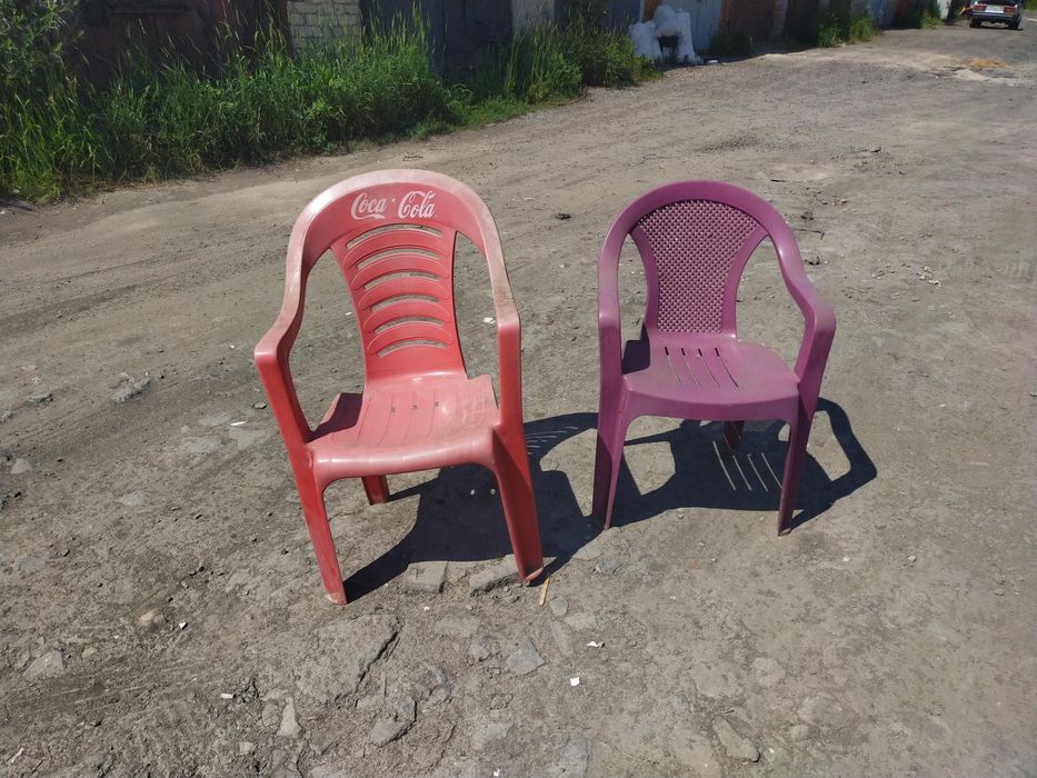 Пластиковые столы и стулья Б/У