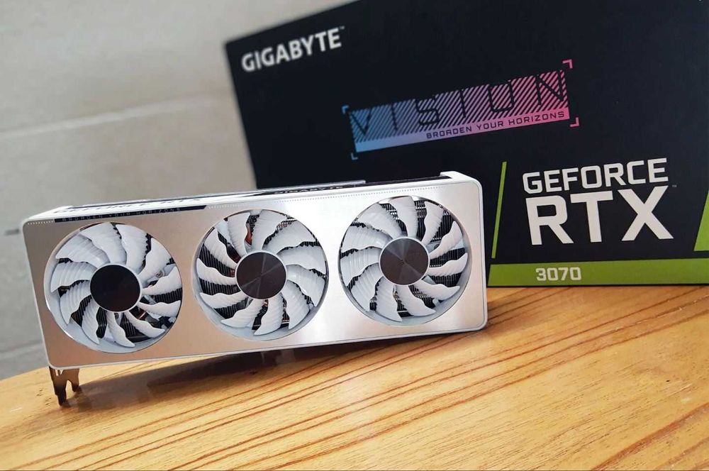 Placa video nVidia Gigabyte VISION OC RTX 3070, IMPECABILA