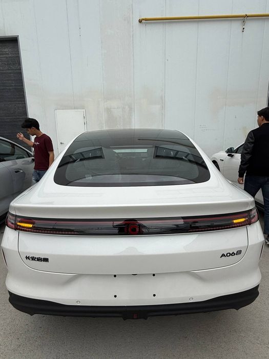 Changan neivo oq qora hamma rangidan bor