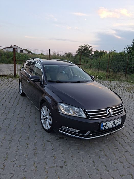 VOLKSWAGEN Passat