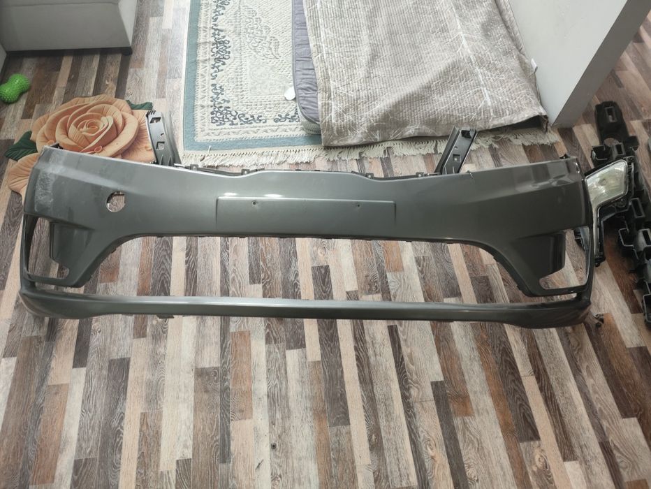 Продам бампер передний на KIA RIO бу