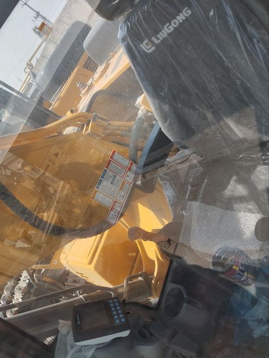 Карьерный экскаватор liugong 922 1.2 куба