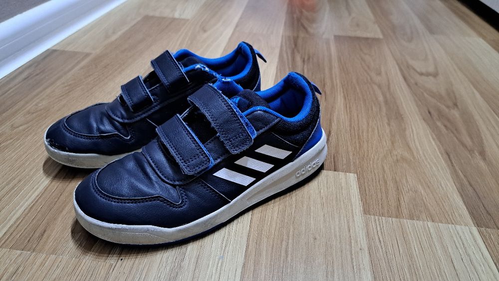 Маратонки Адидас