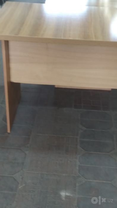 Продаётся учителский стол