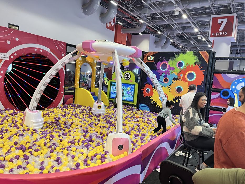 Детски център детски кът