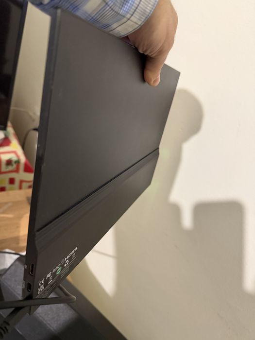 Продавам USB портативни монитори