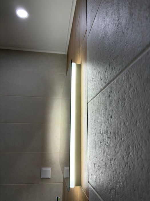 Огледало с LED вградено осветление