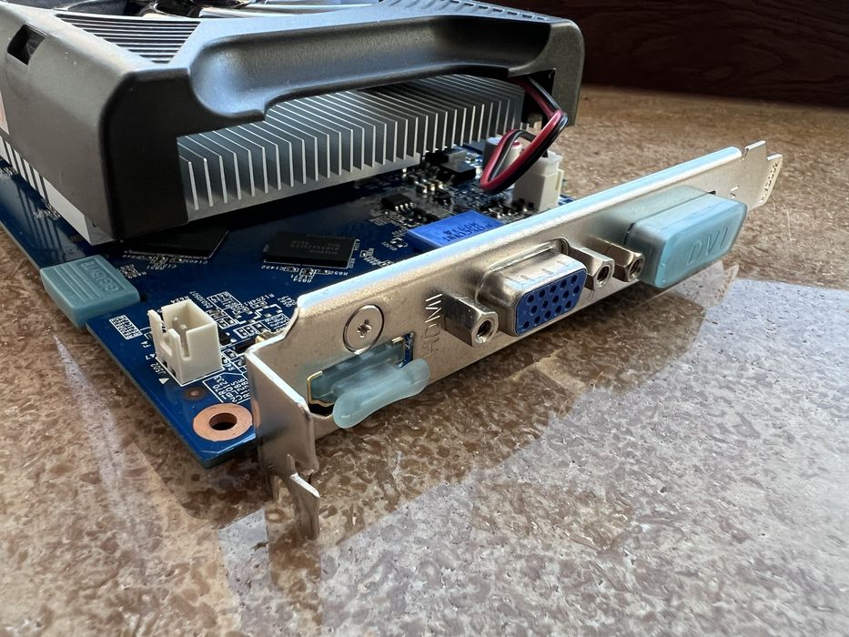Vand placa video Gigabyte GeForce 9800GT