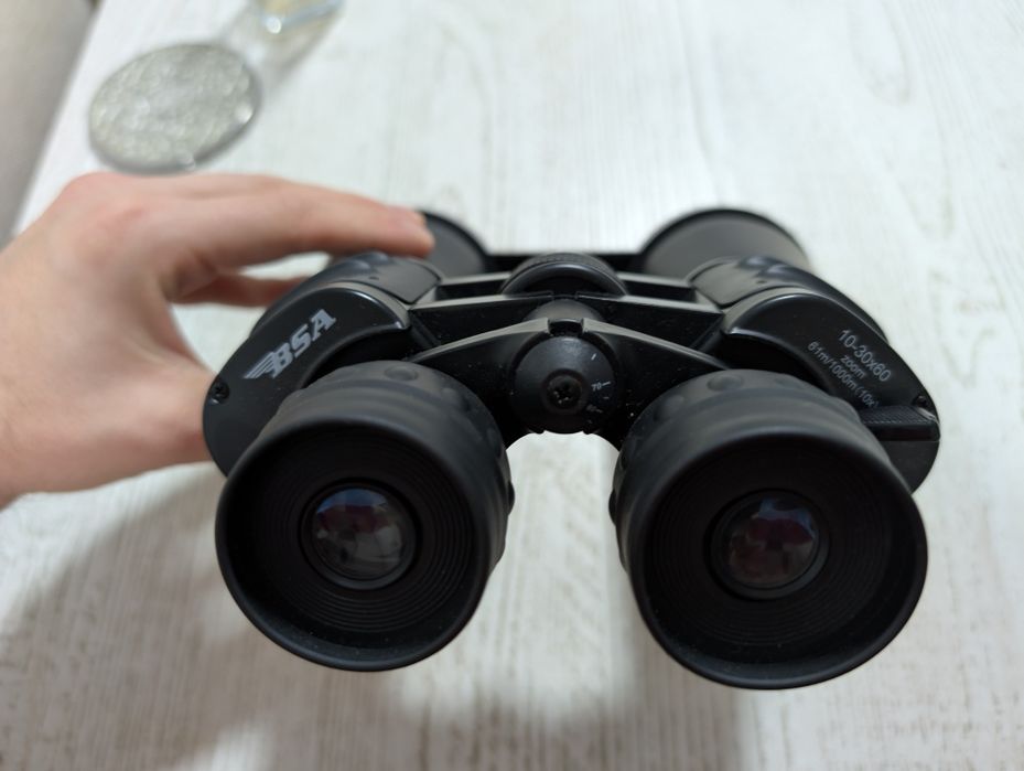Binoclu BSA 10-30x60 zoom x10