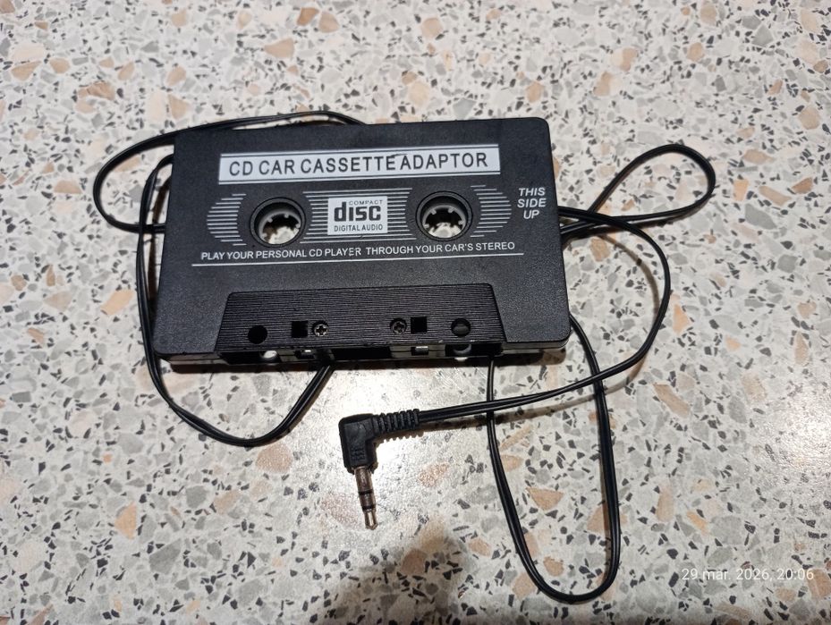 Caseta adaptoare audio