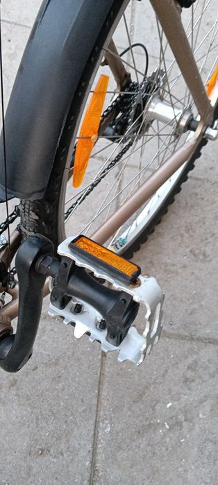 Велосипед 26 цола, 52 см,швейцарски алуминиев продавам