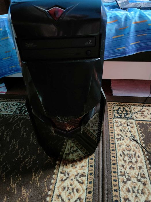 Vând unitate centrală + monitor