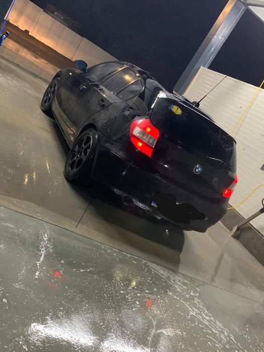 BMW SERIA 1 mai multe detali la telefon