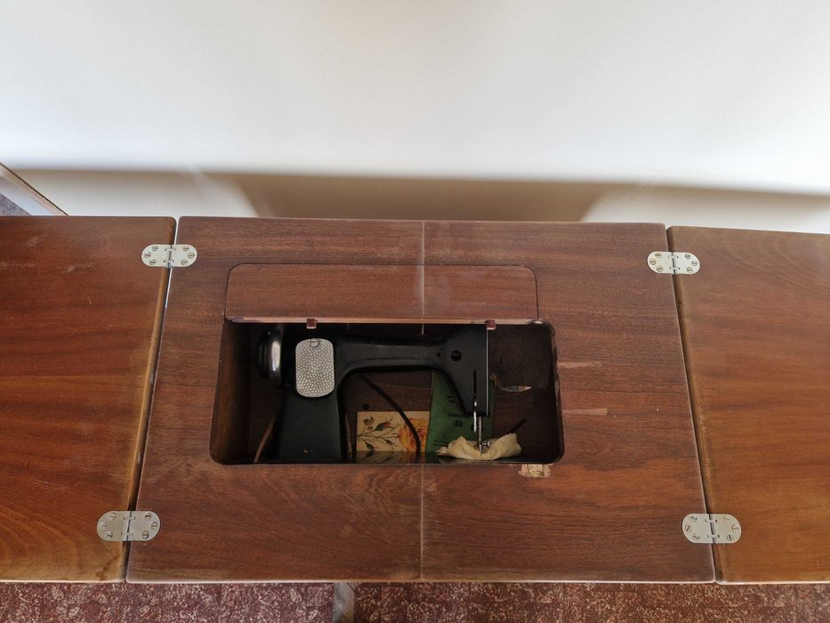 Продавам шевна машина Панония