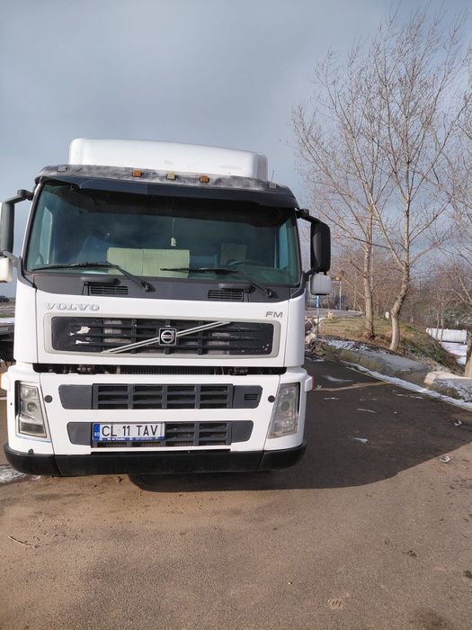 De vânzare semiremorca mega!