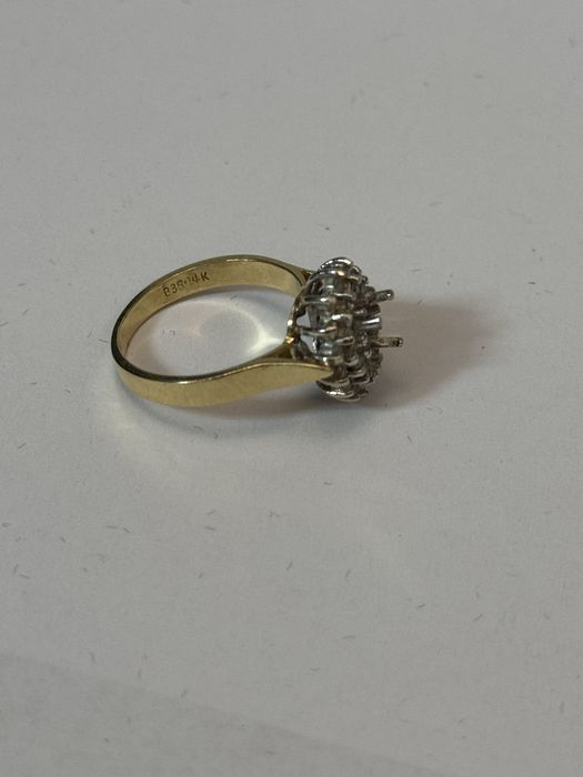 пръстен с диаманти 3.62гр 14к 585