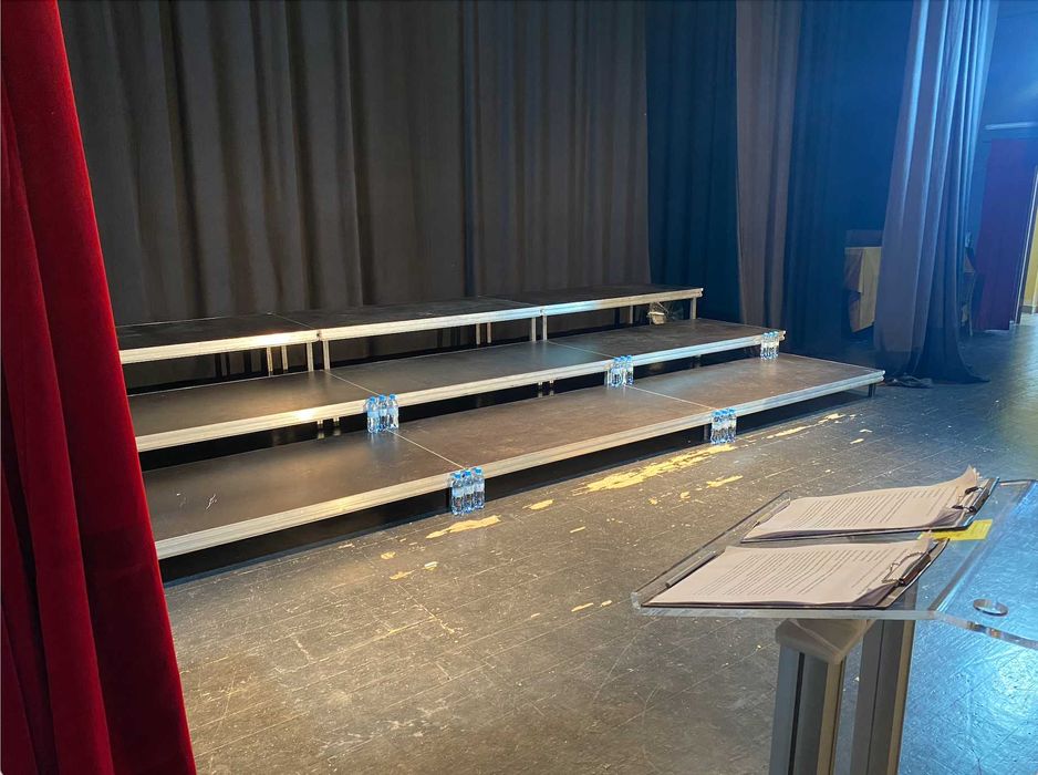 Scena/ Podium de inchiriat